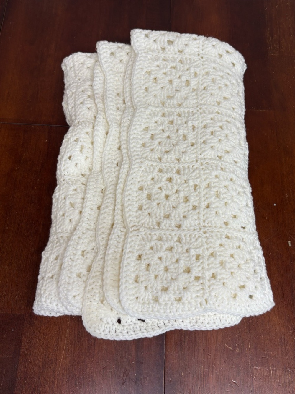 Vintage Handmade White Baby Blanket Afghan Crochet Handmade 31" x 40" Scalloped